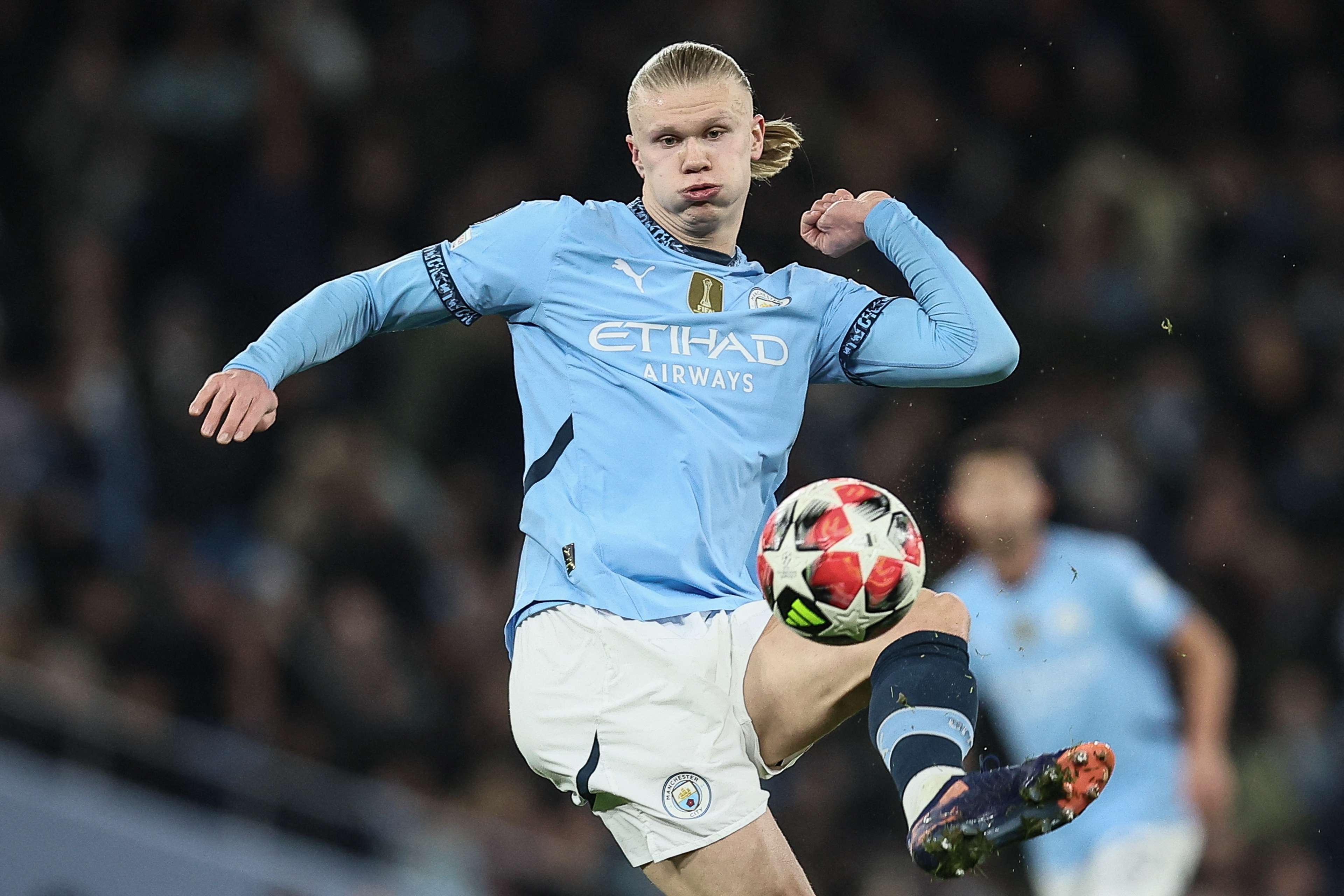 斯缺阵的情 斯缺阵的情